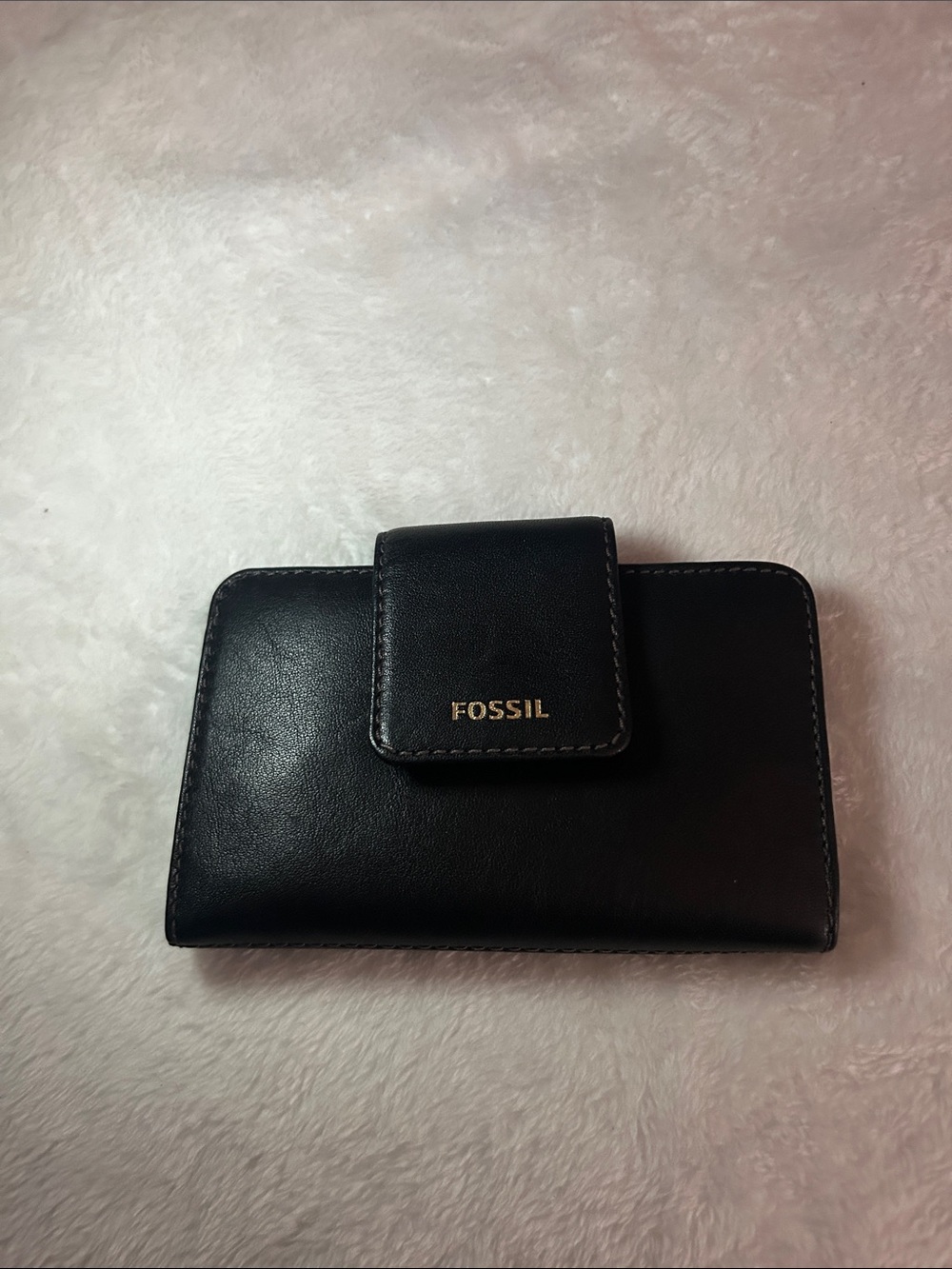 Fossil Black Leather Compact Wallet with Gold Logo